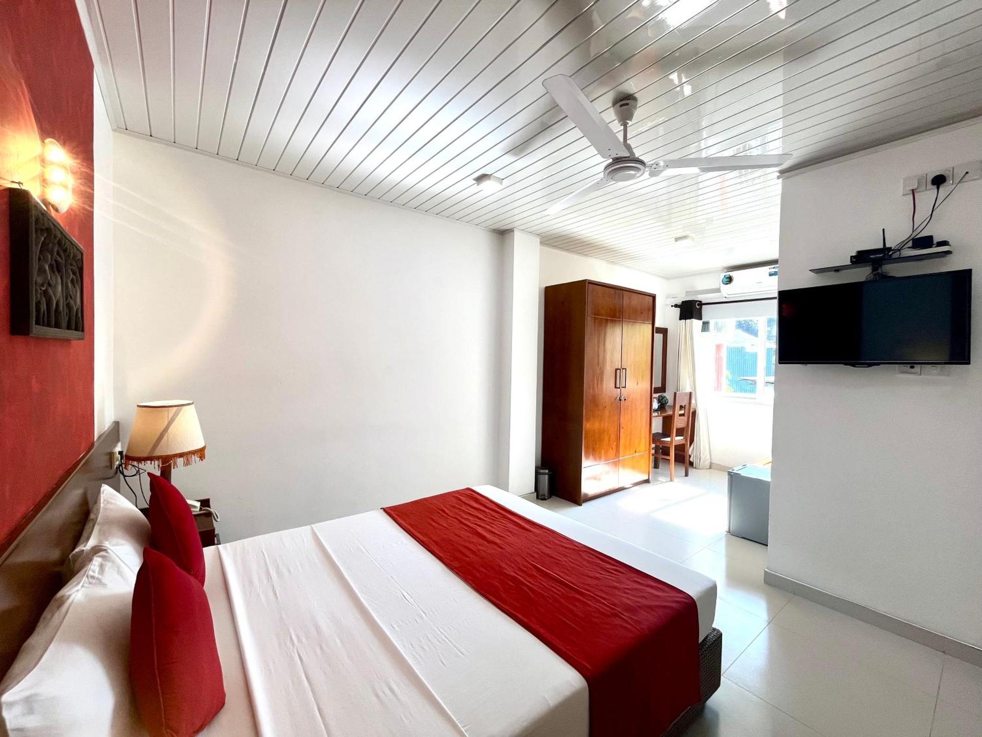 My City Hotel 캔디 외부 사진